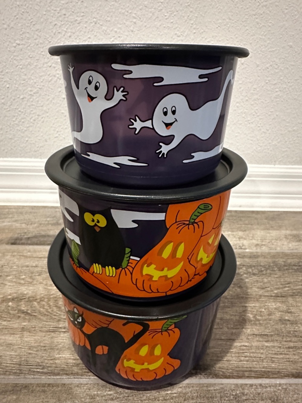 Tupperware Halloween Nesting Bowls with Purple, Orange, Black Graphics